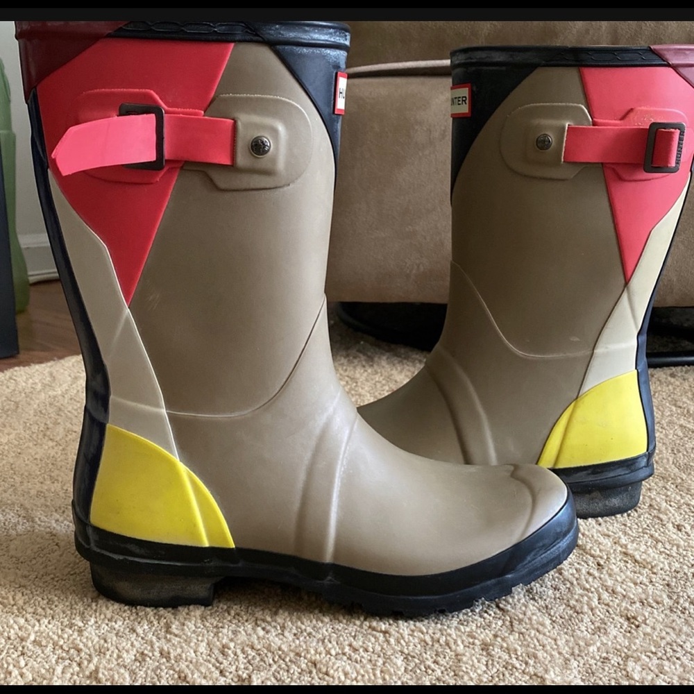 Hunter Watermelon Rain Boots - Like NEW size 9